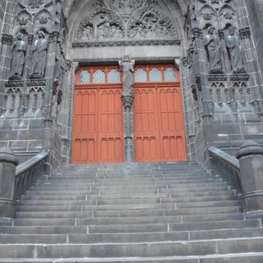Portes de la Cathédrale de Clermont-Ferrand, classée Monument Historique