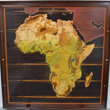 Carte d’Afrique en marqueterie