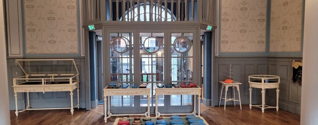 Restauration d'un ensemble de 14 meubles appartenant à la Maison Rozier